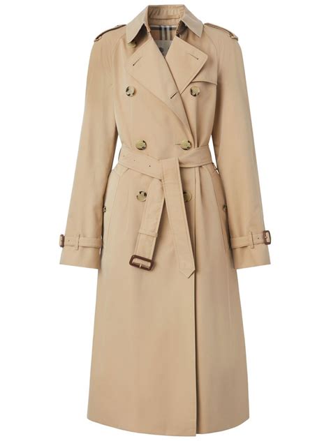 come veste il trench burberry